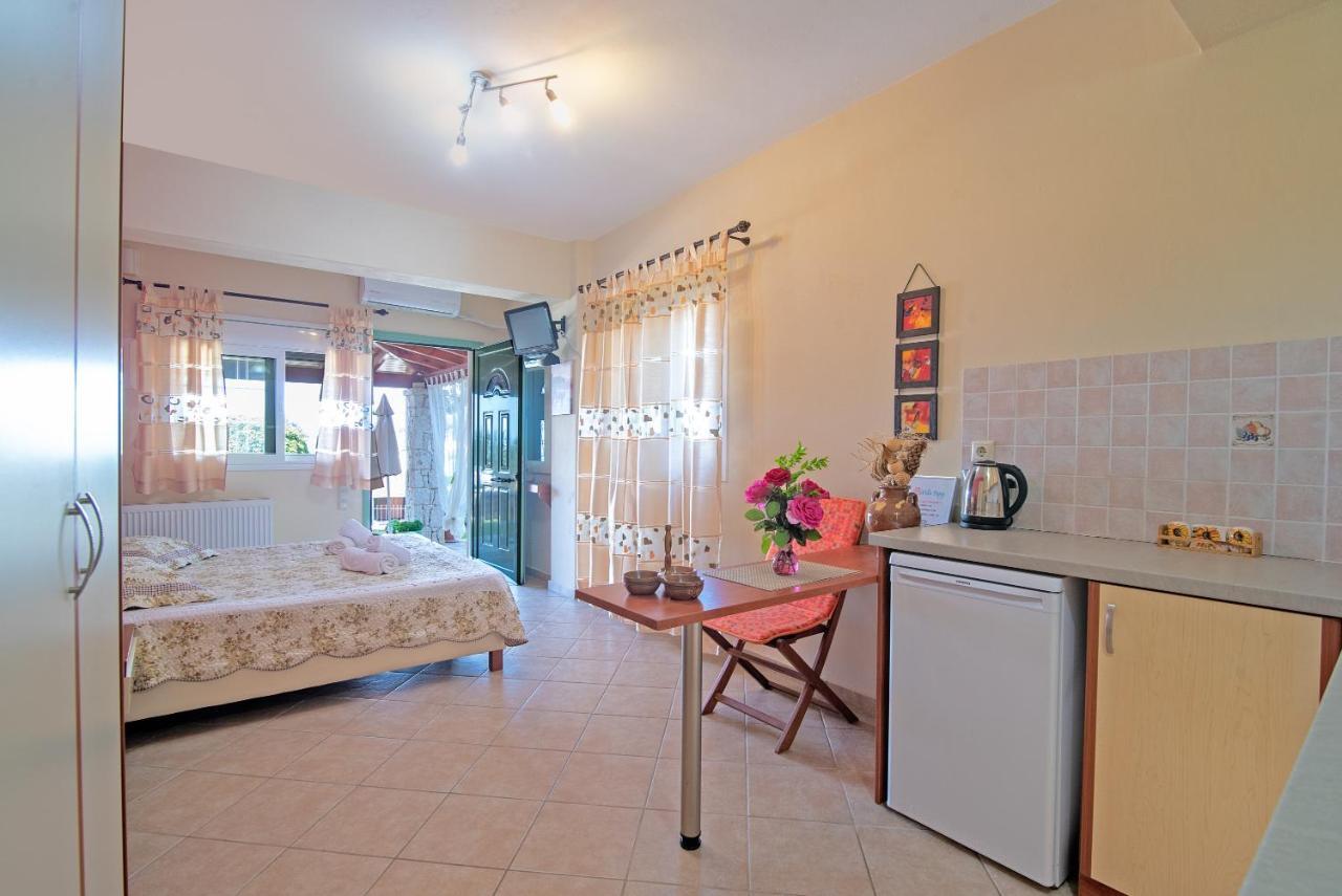 Villa Pepy Studio 2 Mesongí Buitenkant foto